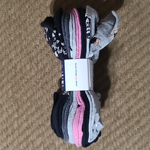 6 Pack Old Navy Socks One Size - Picture 2 of 7